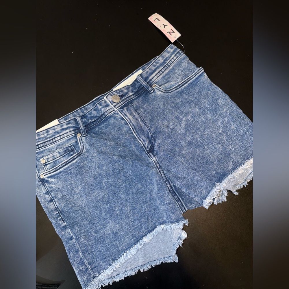NYL New York Laundry Acid wash Style Shorts Size Jr 13 NWT